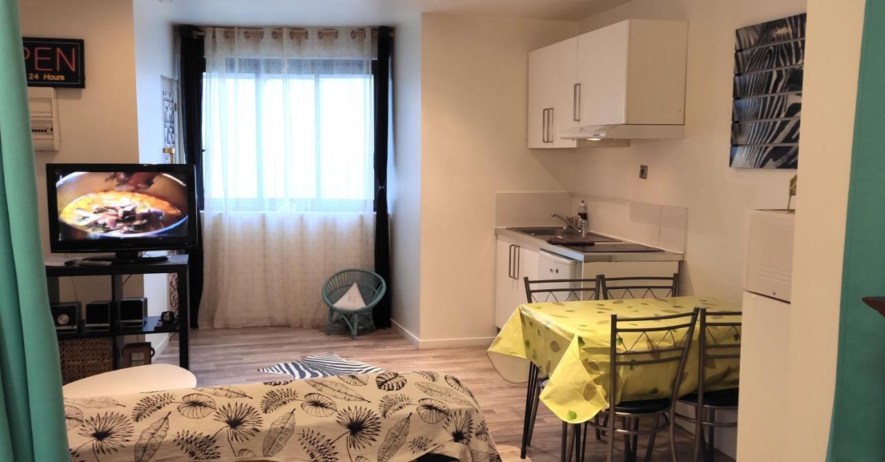 Appartement Grand studio Cahors Centre RDC proche Gare Pont Valentré Extérieur photo
